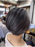 湿度に負けないストレートボブ