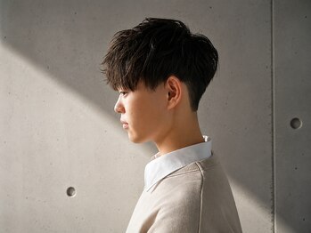 ルプレミエール(Le Premier)の写真/カット×眉カットクーポンあり！清潔感×好感度をUP！お顔の印象を変える眉のお手入れはプロにお任せ☆