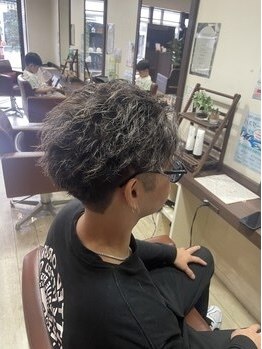 レガ(le ga)の写真/トレンドに敏感な男子が注目するパーマは《le・ga》で！自宅での再現性も高い理想のパーマスタイルが叶う！