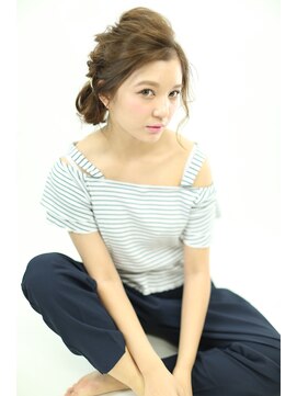 アース 高崎店(HAIR & MAKE EARTH) 抜け感をプラスするメッシーバンアレンジ