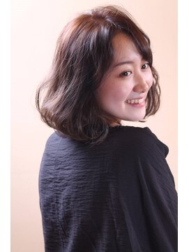 アンチブー(ANTIBOO) A/W ふわっと前下がりボブ