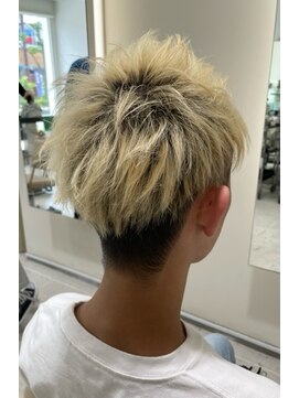 ソーホー SOHO 彦根店 ブリーチ×ツーブロック