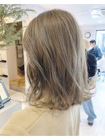 インスタで大人気スタイル！オリーブベージュ
