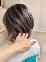 トト 船橋店(toto.)&nbsp;黒髪/グレーベージュ/レイヤーロング/前髪パーマ[西船橋/津田沼]