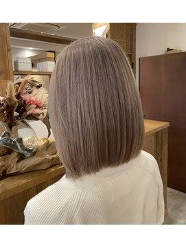 リーファ(reefur) くびレイヤー斜めバング小顔愛されライトベージュカラー