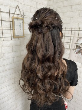 ベルデイズ 横浜西口店(BELDAYS) 柔らかカールのハーフアップ