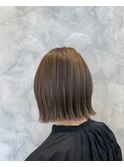 ぱっつんボブ×スモーキーアッシュ