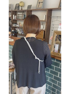 ラボ(LABO) ぱつっとミニボブ