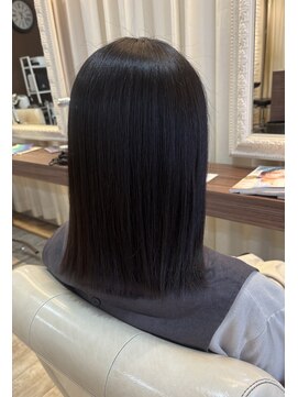 ヘアデザインスペース イチエ(hair design space i chi e) ツヤ髪カラー×大人ボブ