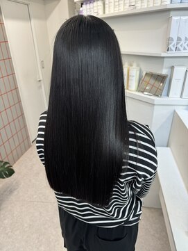 ペレ 栄 アネックス(PELE栄ANNEX) 韓国 くびれロング レイヤー ワンホンヘア 小顔前髪