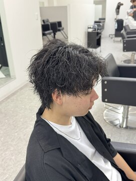 ブライト(BRIGHT) ツイストスパイラルパーマセンターパートウルフ