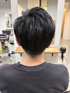 ティティ(titi) ツーブロックショート
