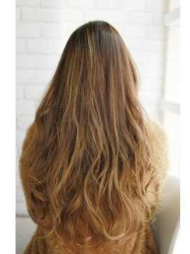 シュシュット(chouchoute) 美髪デジタルパーマ/バレイヤージュノーブル/クラシカルロブ/635