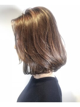 ビアンコ(BlANCO) 【BLANCO】ハイライトで立体感♪上品ボブ