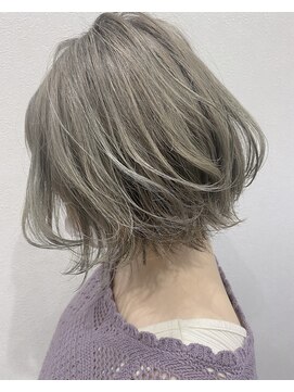 カモン(CAMON) [CAMON. ]#カーキグレージュ#外ハネボブ#ウェット質感