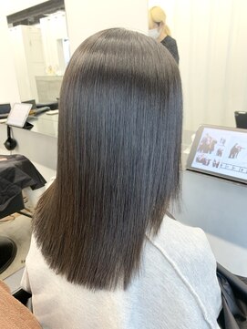 ココ 本八幡(KOKO) ★デザインカラー/レイヤーカット/ウェットヘアオリーブベージュ