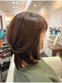 大人女子のレイヤード。