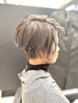 ジエクト アイロ(The Ect ilo) ショート 白髪ぼかしハイライト グレージュ グレーベージュ