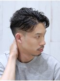 ナチュラル束感かき上げツーブロック刈り上げスタイル