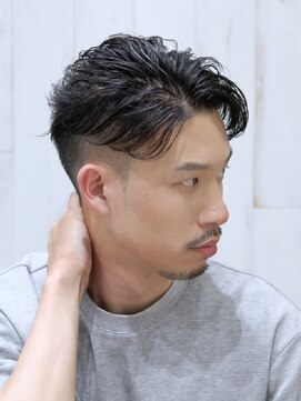 ヨシザワインク プレミアム 横浜 桜木町店(YOSHIZAWA Inc. PREMIUM) ナチュラル束感かき上げツーブロック刈り上げスタイル