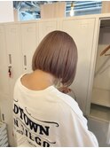 ミルクティーベージュ-大人ボブ-前下がりボブ-切りっぱなしボブ