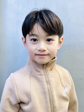 エン(en.) 韓国風センターパート(キッズカット)