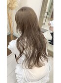 ブリーチなしで1番明るく"13トーン/ハニーベージュ"担当望月