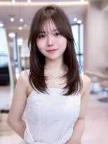 ケアリー プレナ海浜幕張(Carelly)&nbsp;デザインカラー/レイヤーカット/ウェットヘア/オリーブベージュ