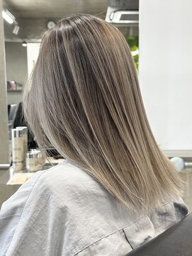 ラック(LUCK) ホワイトベージュ/バレイヤージュ/ハイライト/似合わせカット