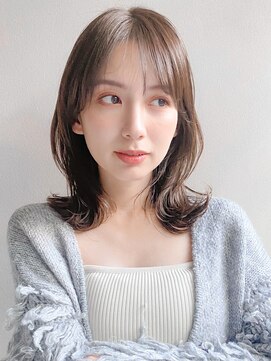 リヤン 表参道(lyann) クールショート艶感前髪小顔カットピンクベージュ斜めバング