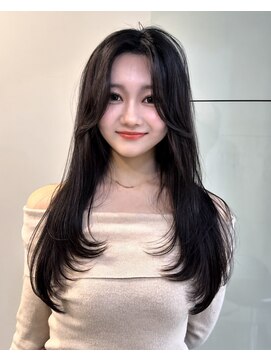 ベル 新宿(Belle) 顔まわり毛流れでワンランク上の大人ヘアに