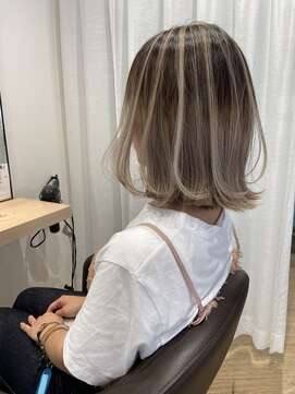アヴァンス なかもず店(AVANCE.) バレイヤージュ×ハイライト×ミルクティー×ロブ