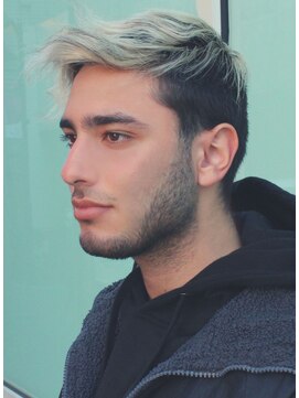 ジジバイワースホワイル(jiji by WORTH WHILE) ゼイン・マリク　風　くせ毛スウィングバング