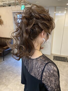 ヘアスタジオニコ(hair studio nico...) 細げ軟毛でも高めふわポニーテール