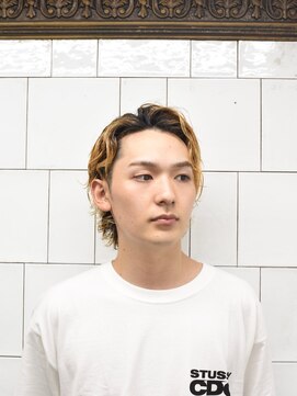 メリケンバーバーショップ コウベ(MERICAN BARBERSHOP KOBE) ツーブロックタイトウェーブショート3