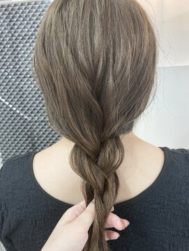 イコ 表参道原宿(ico) ブリーチなしダブルカラーでくすみベージュ