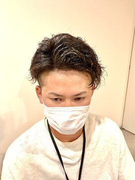 レガーレ(Legare) 2ブログラデ ショートレイヤー　　スパイラルパーマ