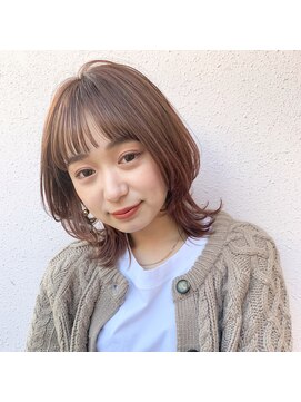 ブラン(Le BLANC) 【イシザキ】ミディアムウルフ × ピンクベージュ