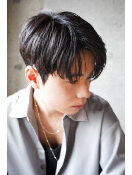 キュー(Cue_) 韓国風骨格補正カット+ダウンパーマ