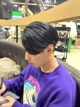 ゼスト 吉祥寺店(ZEST) 酸性ストレート　メンズ　センターパート　吉祥寺鈴木楓竜