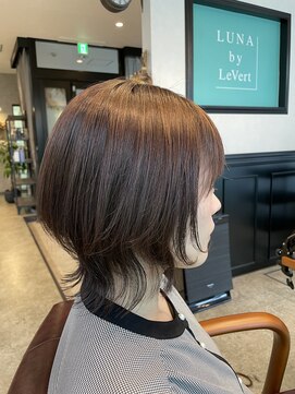 ルナバイルヴェール(LUNA by LeVert) くびれヘア　レイヤーカット　マッシュショートウルフ