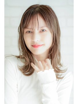 リド 新庄店 LIDO ミディアム／外ハネ/シースルー