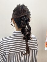 ヘアーアンドメイクアップモパ スタッフアレンジ