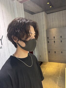 アクシー ヘアーアンドメイク(AXY HAIR&MAKE) 縦落ちウルフパーマ／ウザバング波ウェーブツイストパーマメンズ