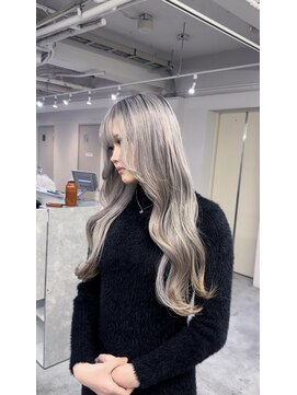 レアル 天王寺 阿倍野(REAL) シルバー　ヘア