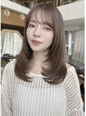 レイヤーカット小顔ヘア顔周りレイヤーぱっつん前髪長め前髪
