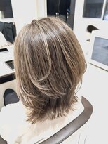アッシュ 青葉台店(Ash)&nbsp;白髪ぼかし外はねミディアム