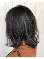 フェニーチェ 高崎(FENICE) 職場でも浮かないハイライト