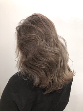 トレヘアー(tRe hair) 外国人風　シアベージュ　ハイライト