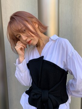 トルネード(TORNADO) 外国人風ショートボブ ピンクグレージュ インナーカラー